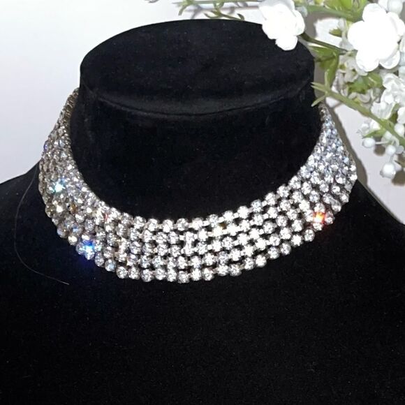 Vintage Rhinestone Necklace & Bracelet Set - Picture 5 of 8